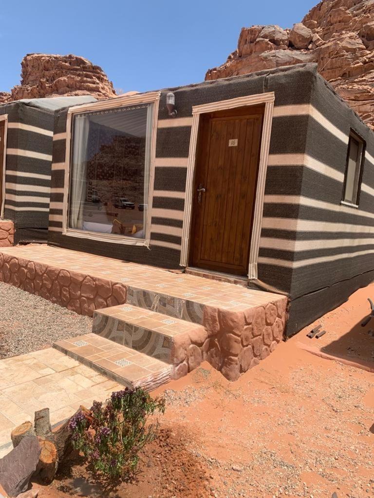 Wadi Rum-Bedouin Tents And Jeep Tours 外观 照片